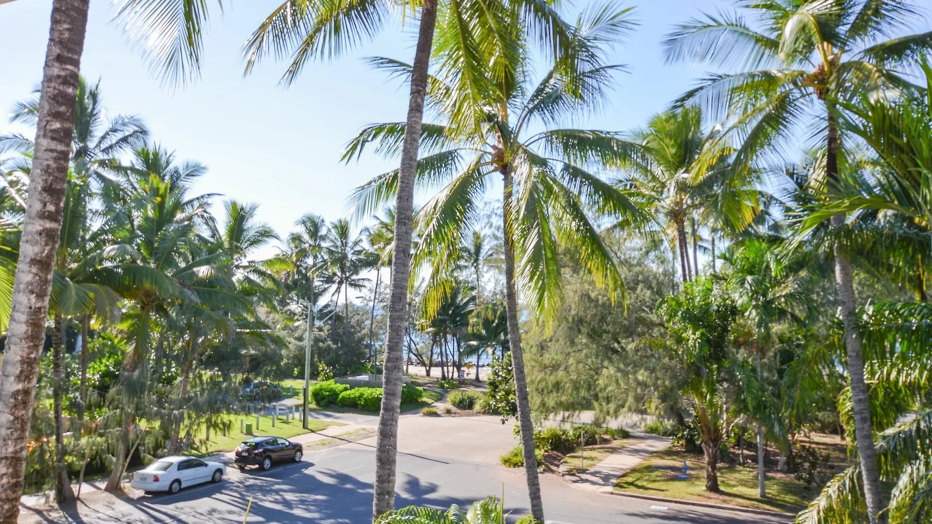 Balboa Apartments Port Douglas