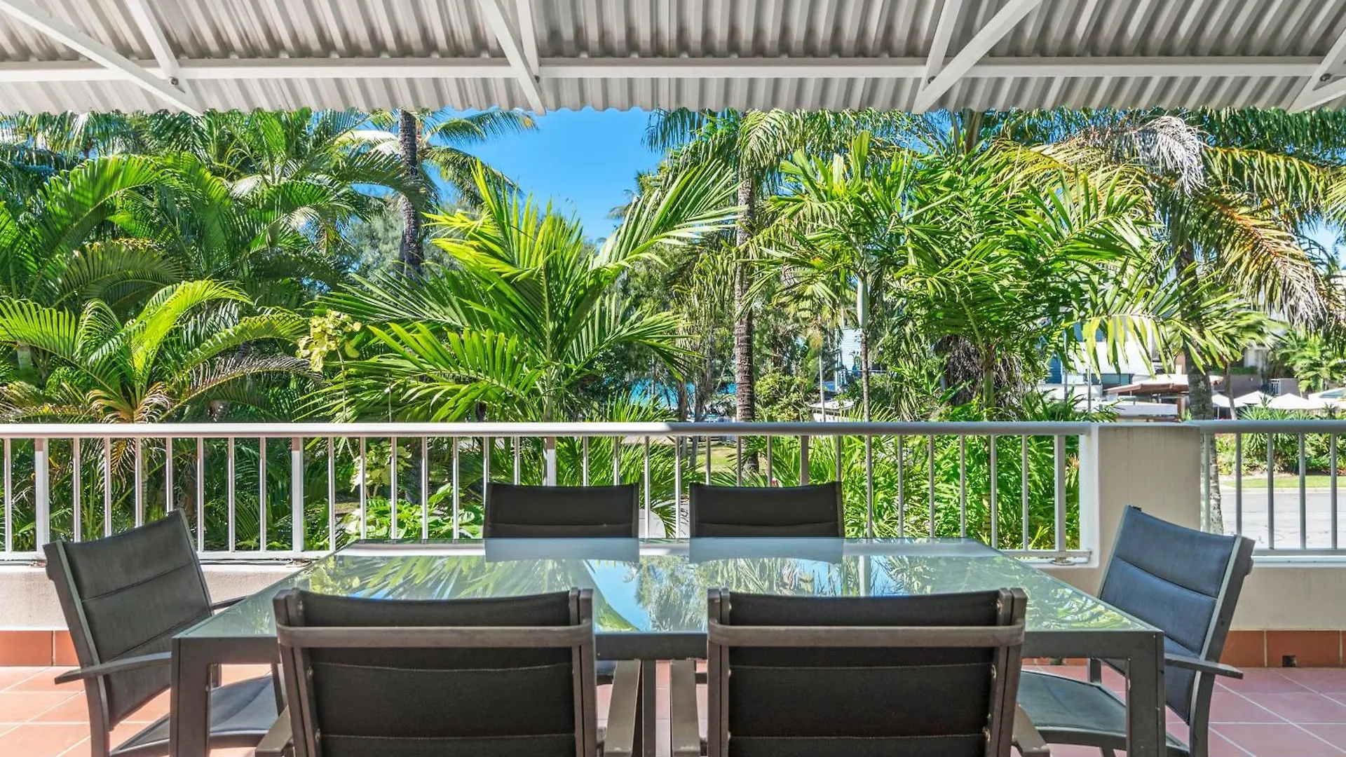 Balboa Apartments Port Douglas Aparthotel