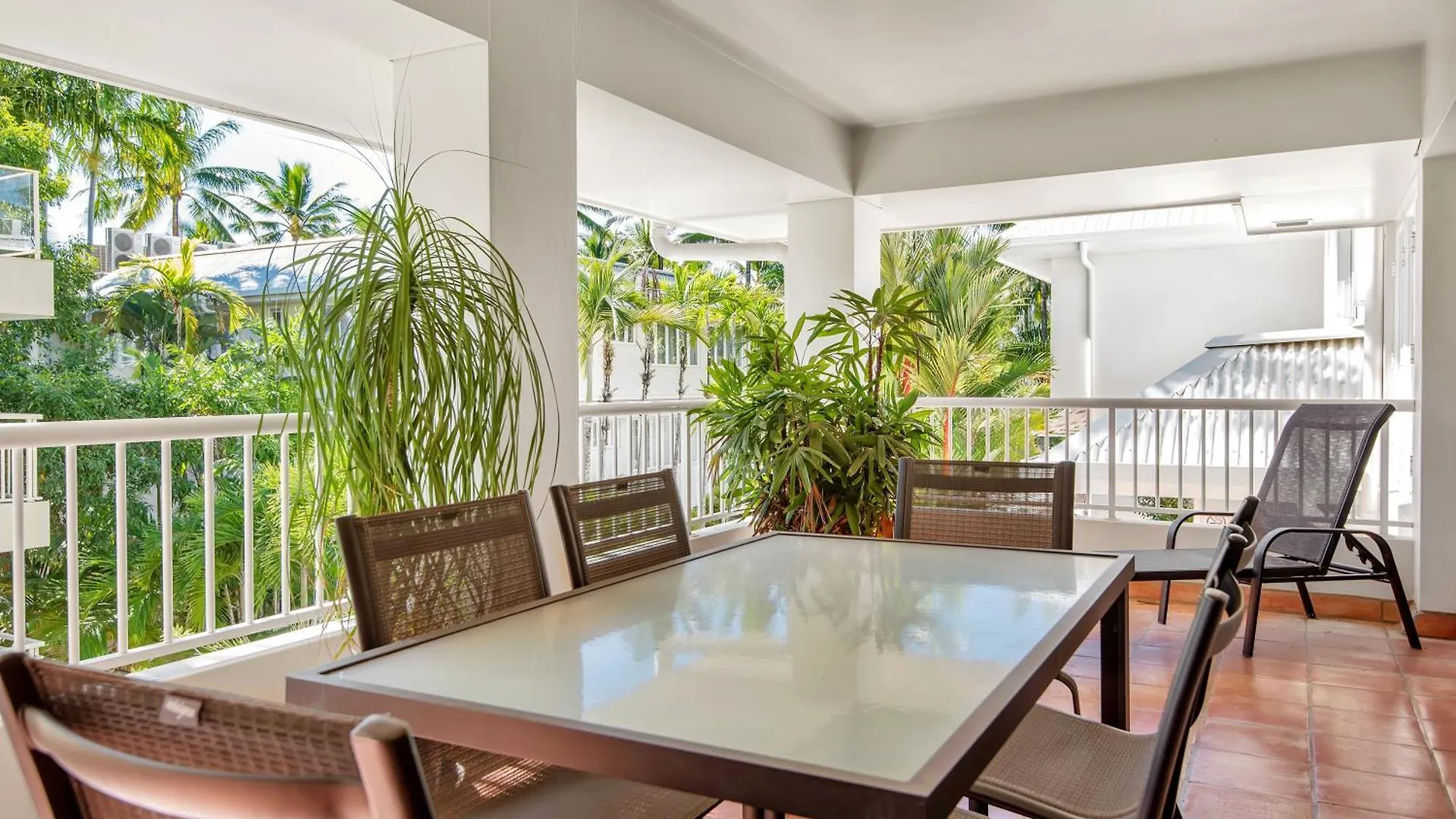 Balboa Apartments Port Douglas
