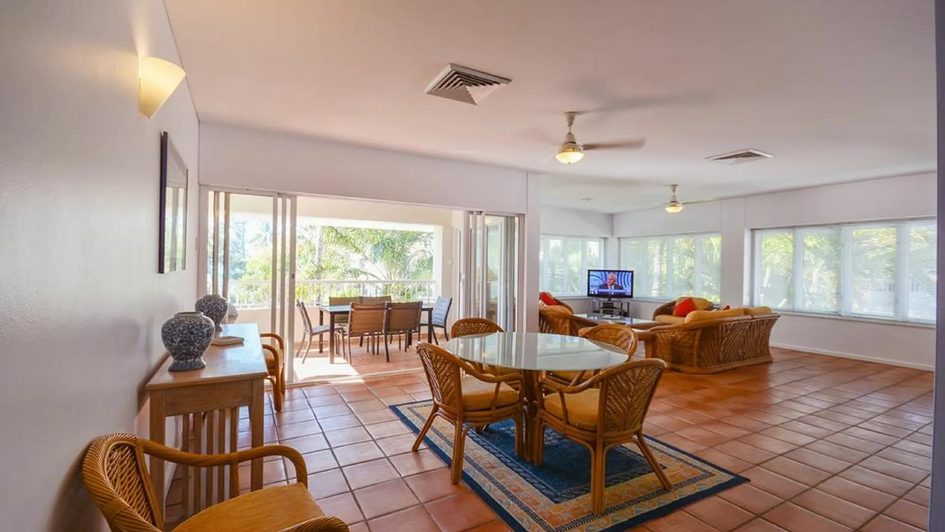 Balboa Apartments Port Douglas 4*,