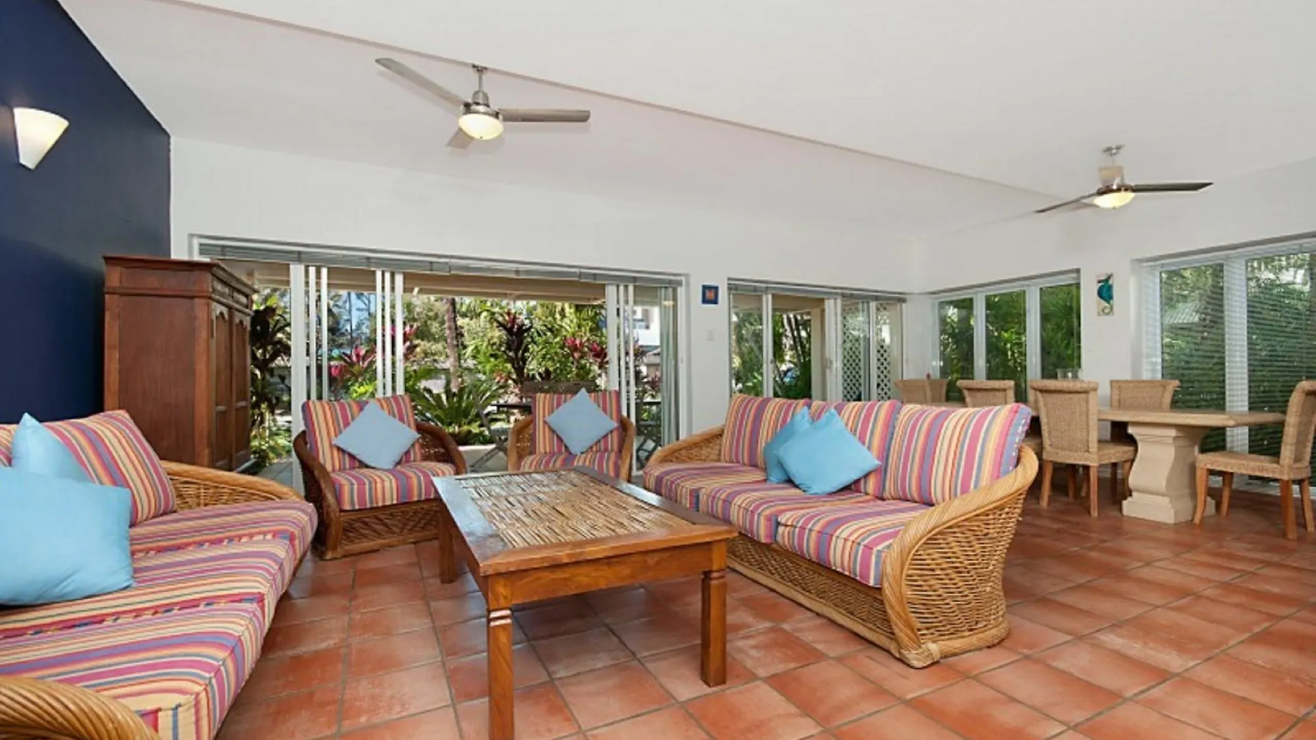 **** Aparthotel Balboa Apartments Port Douglas Australia